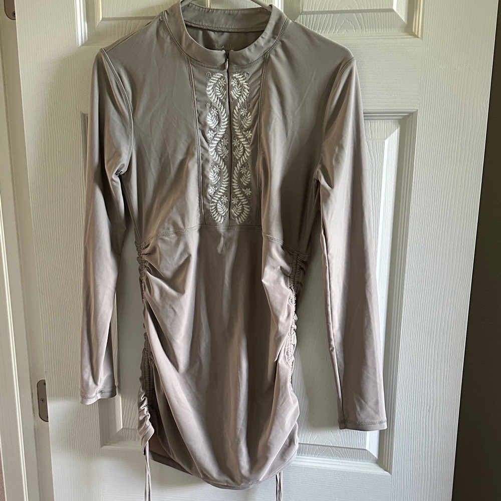 Cabana Life Embroidered Tunic Top M